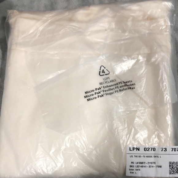 NWT Fabletics Go-To Hoodie in Color Oats Size Large - Picture 5 of 6